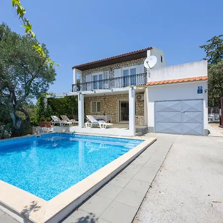 בית נופש With Sea View I *